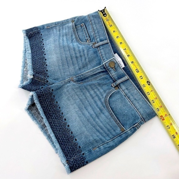 Loft Frayed Denim Cut Off Shorts Embroidery Size 26/2 - Picture 8 of 12